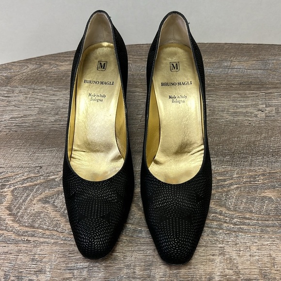 Bruno Magli Black Textured Leather Pumps – Made in Italy – Size 8.5 - Picture 2 of 14